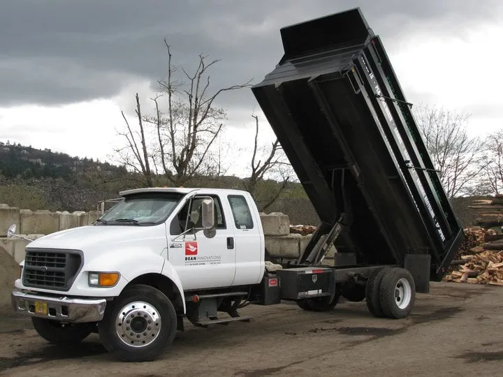 Expert lawn mowing service experts serving Portland, OR - Dean's Residential