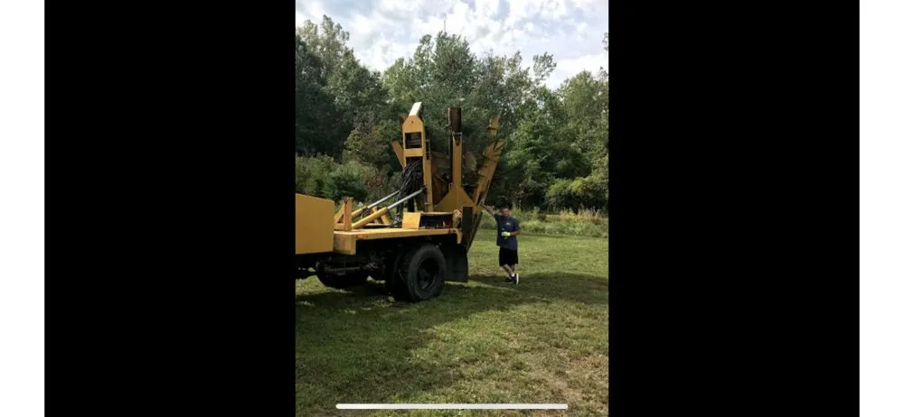 Affordable lawn mowing service in Brownstown, MI by Dean’s Tree Transplanting & Landscaping