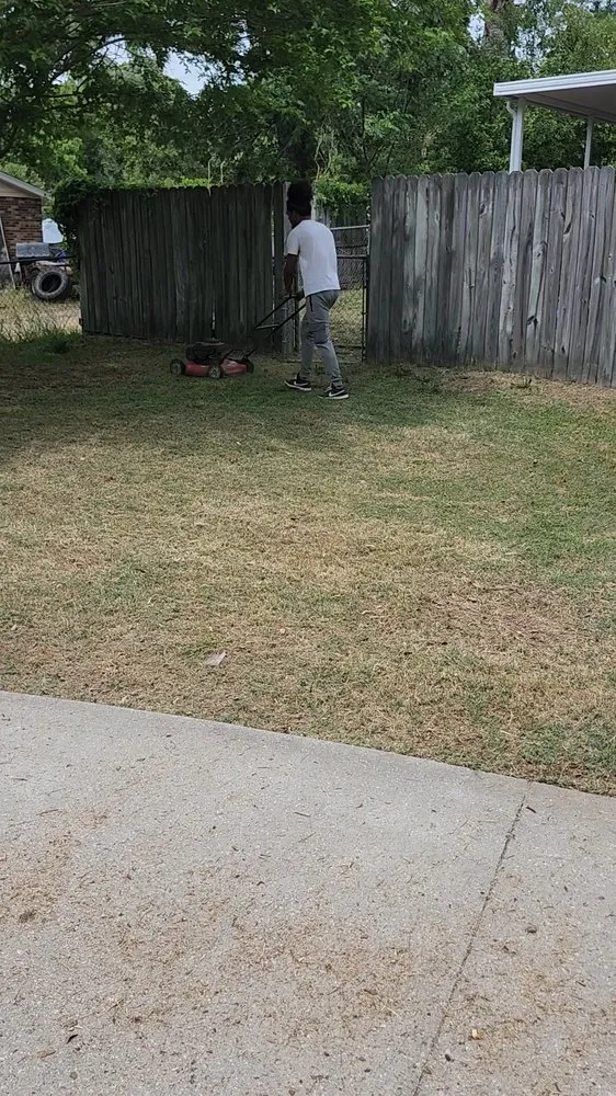 Professional residential landscaping in Harlem, GA by Dean's Tru Green Cuts and more