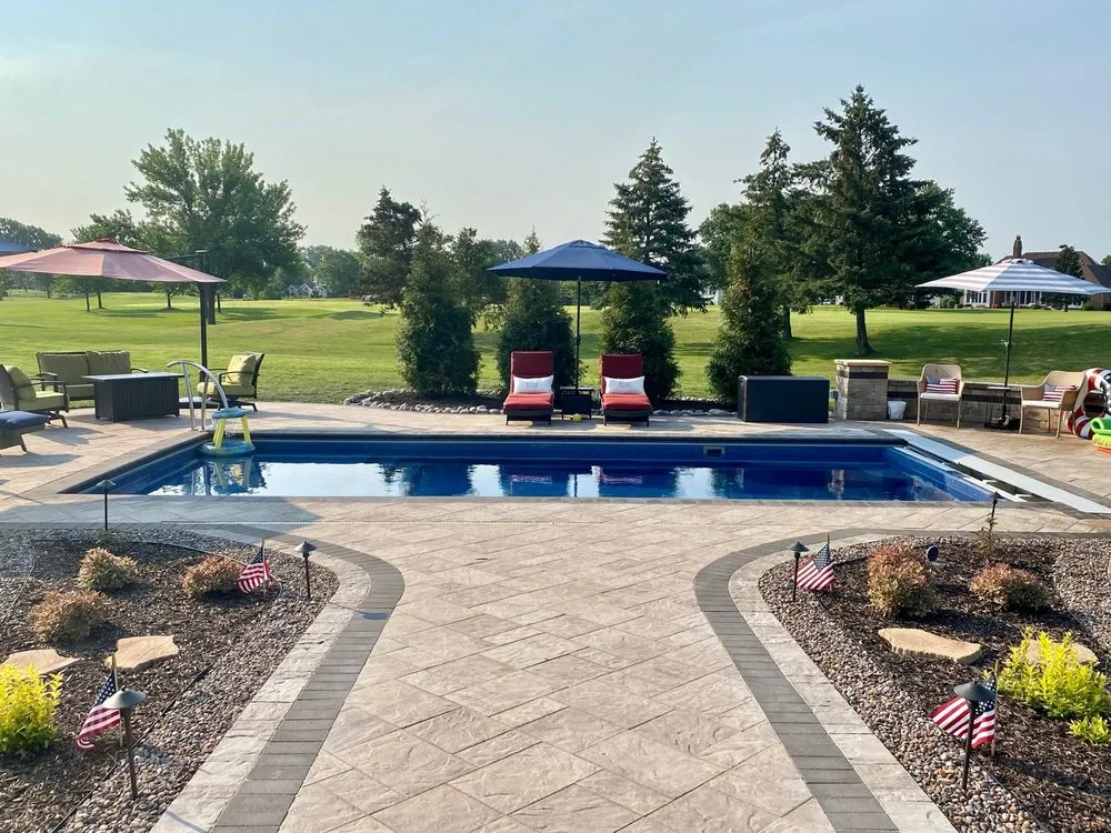 Custom lawn mowing service experts serving Schererville, IN - Deans's Lawn & Landscaping Inc