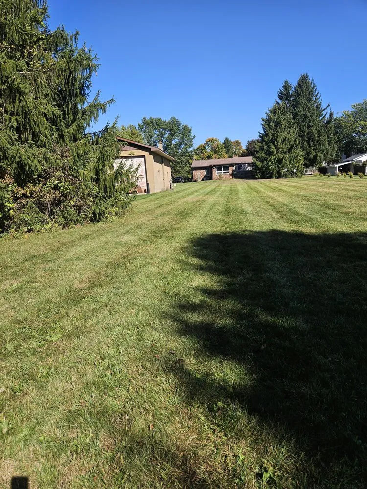 Top-rated lawn care service in Blissfield, MI - Deaton’s Landscaping