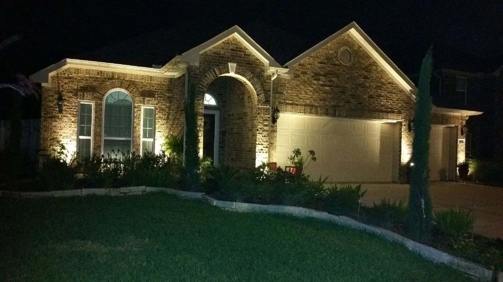Trusted yard maintenance in Houston, TX by Debes Landscaping