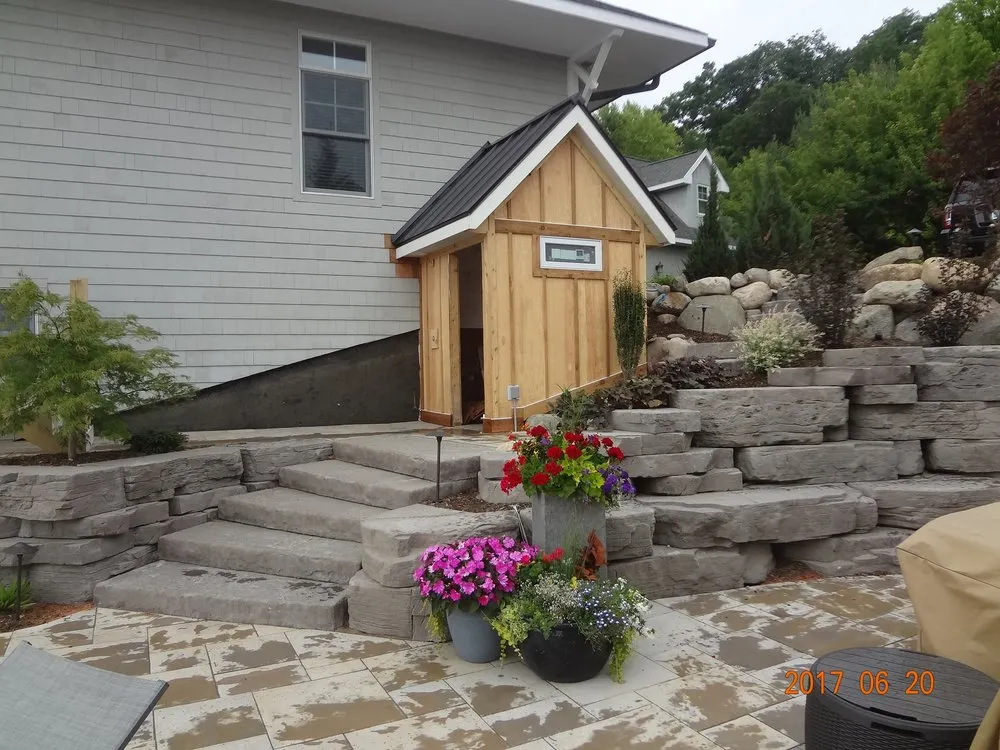 Expert yard maintenance experts serving South Haven, MI - Debest