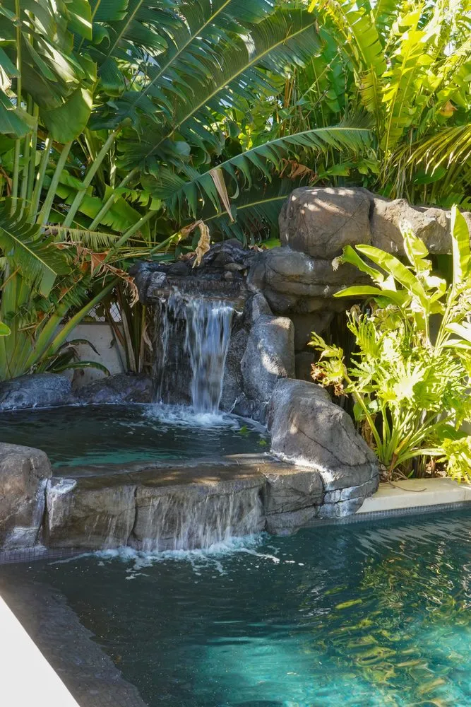 Trusted lawn mowing service in Honolulu, HI by DeBiasi Pacific