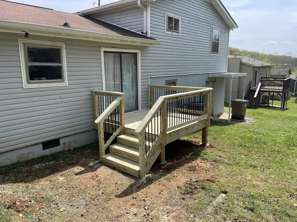 Reliable lawn care service experts serving Greenback, TN - Deck-Orate Your Yard