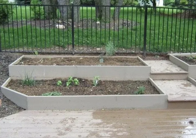 Local yard cleanup service in West Manchester Township, PA - Deck Tek