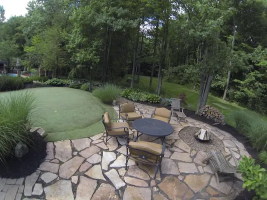 Decker Lawn Landscape Logo