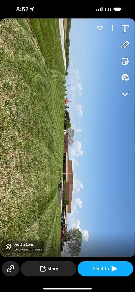 Professional garden landscaping in Quincy, IL by Decker Lawn Service