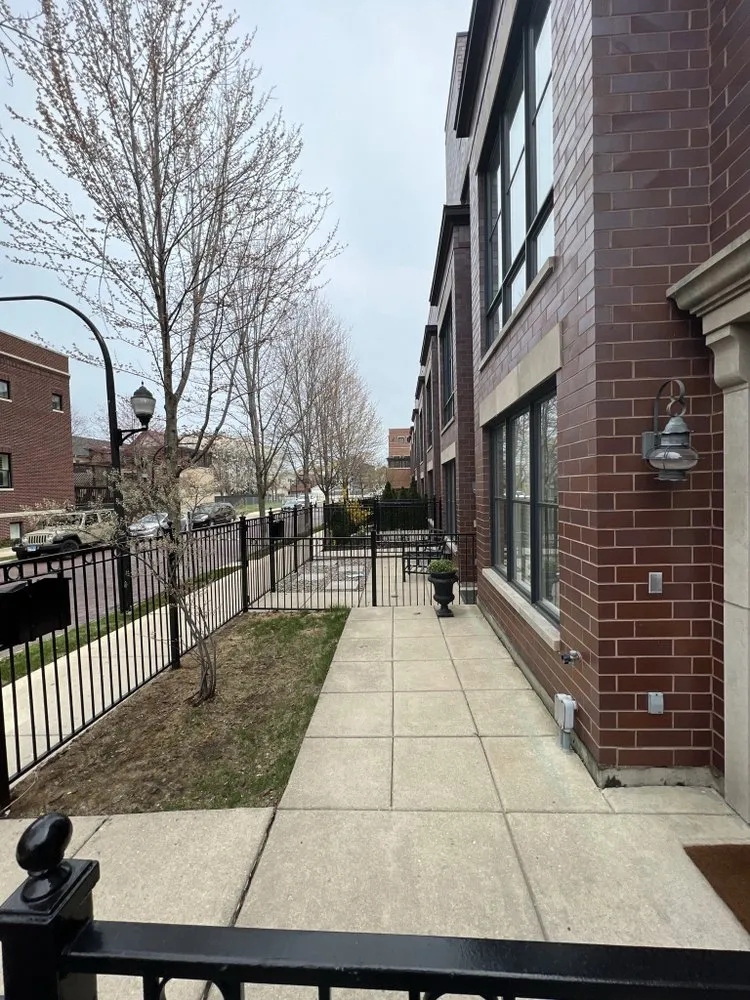 Trusted outdoor landscaping experts serving Chicago, IL - Decogarden Landscaping 1