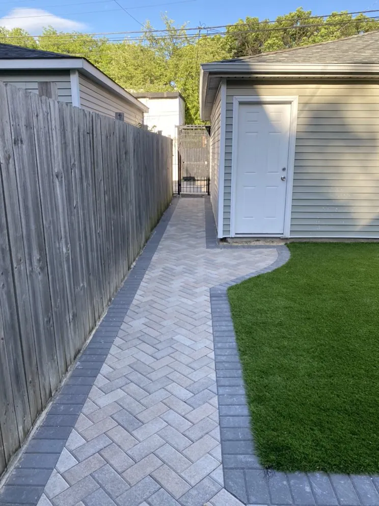 Custom landscaping services in Chicago, IL - Decogarden Landscaping 1