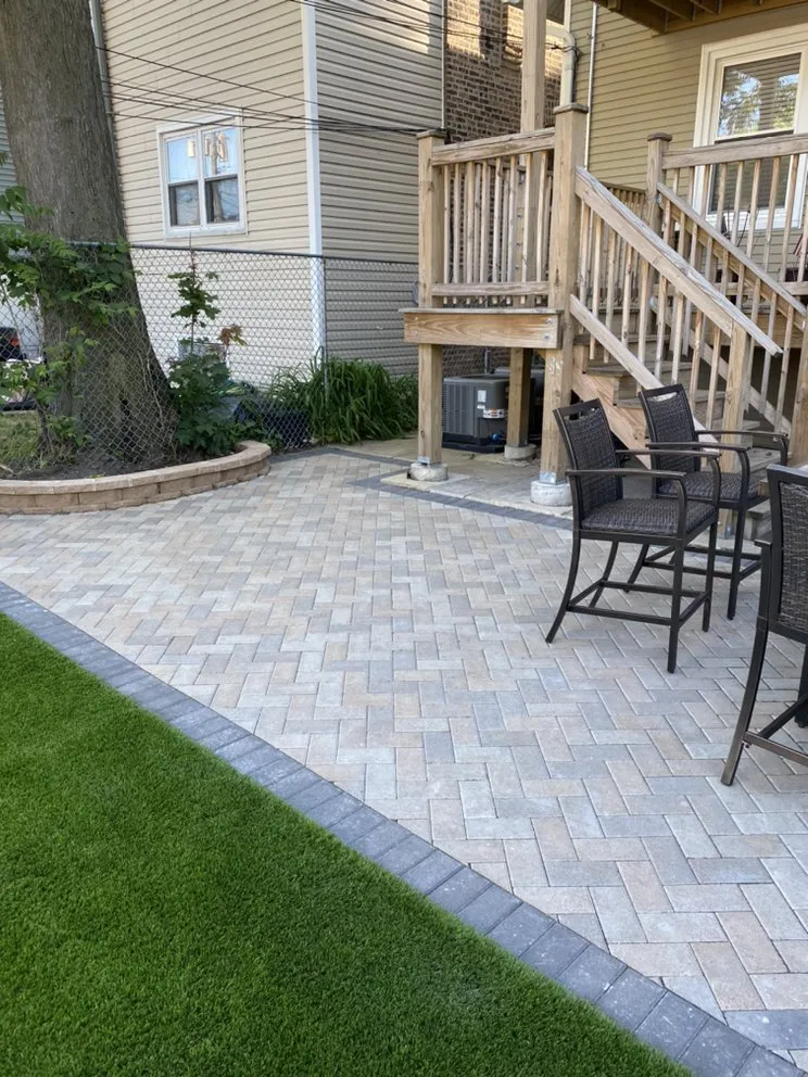 Affordable landscaping services experts serving Chicago, IL - Decogarden Landscaping 1