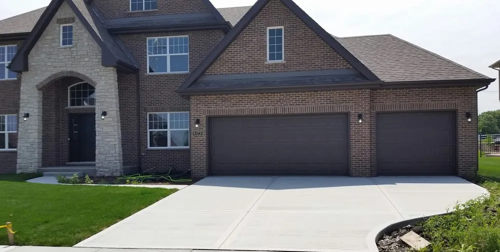 Affordable lawn mowing service experts serving Lemont, IL - Decola Concrete and Landscape