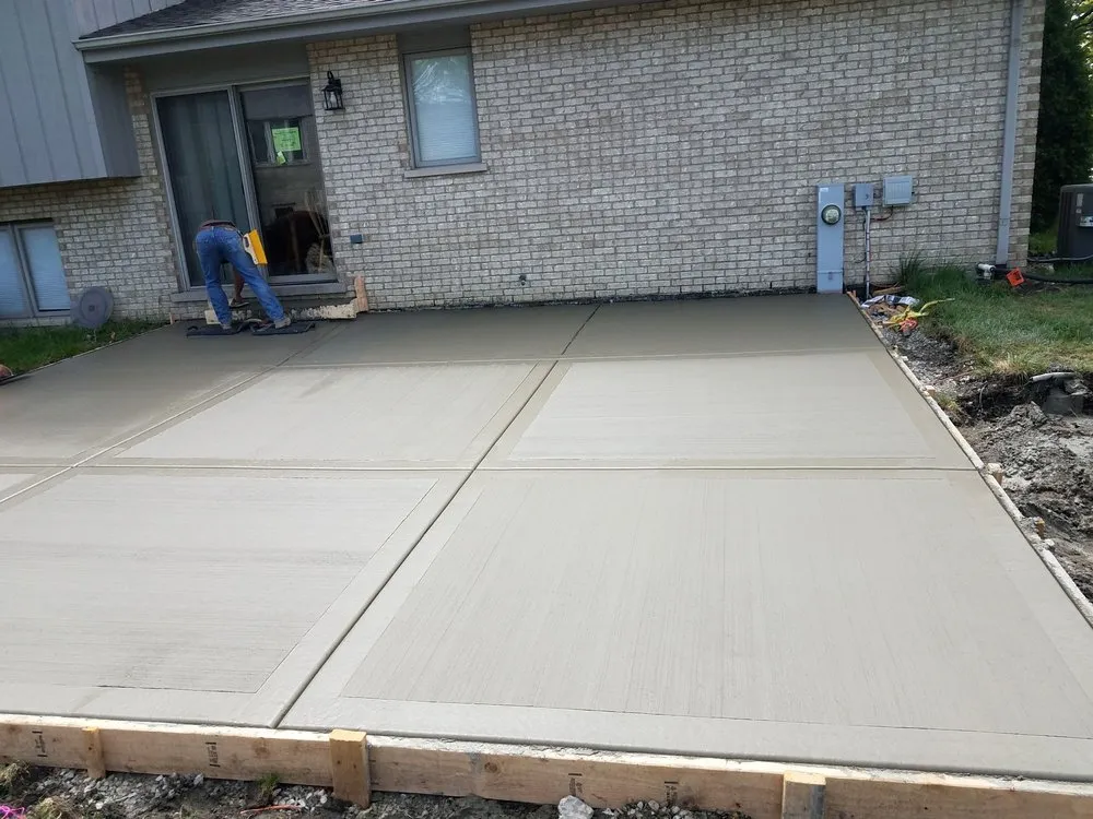 Expert lawn care service in Lemont, IL - Decola Concrete and Landscape