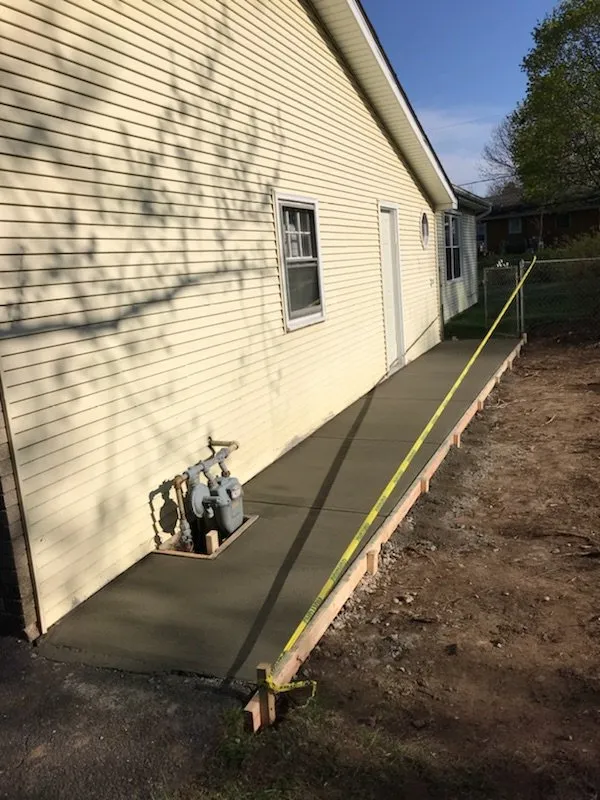 Reliable yard maintenance in Lemont, IL by Decola Concrete and Landscape