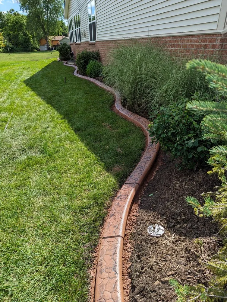 Expert landscape design experts serving Jackson, MI - Decorative Curbing