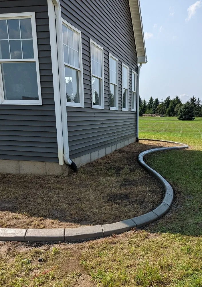 Affordable lawn care service in Jackson, MI by Decorative Curbing