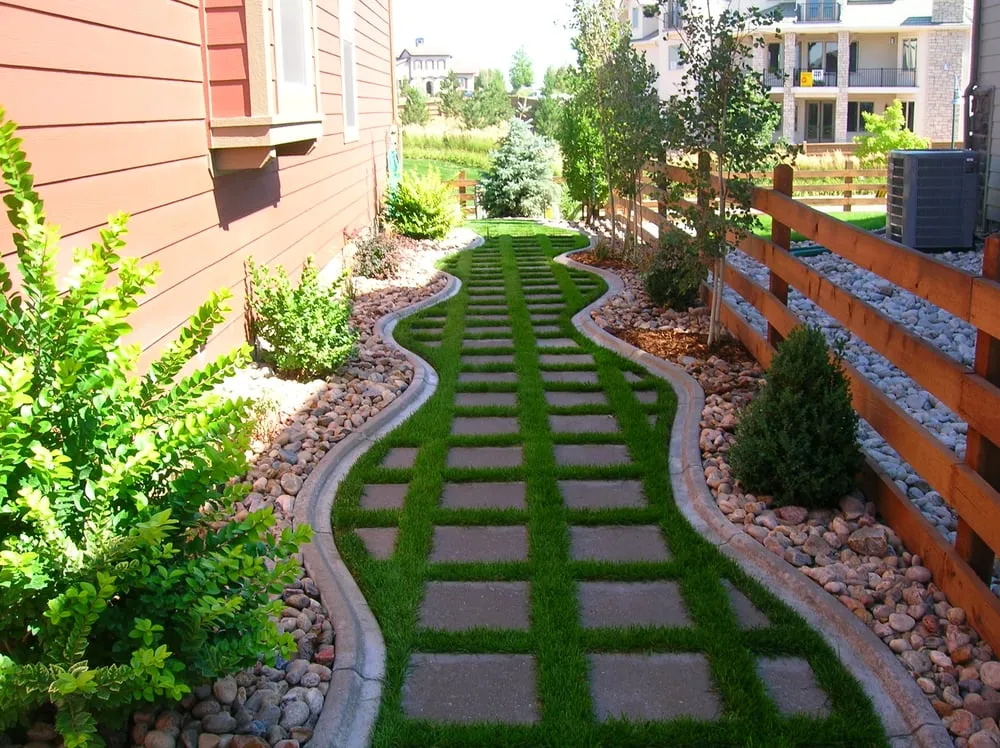 Professional lawn care service in Golden, CO - Decorative Landscape Borders