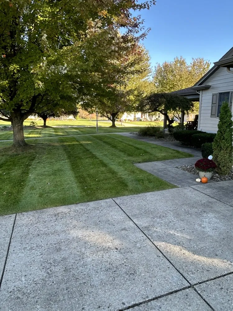 Affordable garden landscaping experts serving Salem, OH - Dedicated Lawn Service
