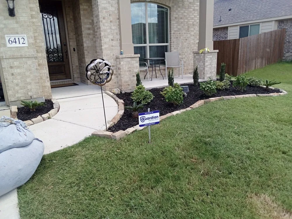 Custom yard cleanup service experts serving Cedar Hill, TX - Dee Best Lawn Care