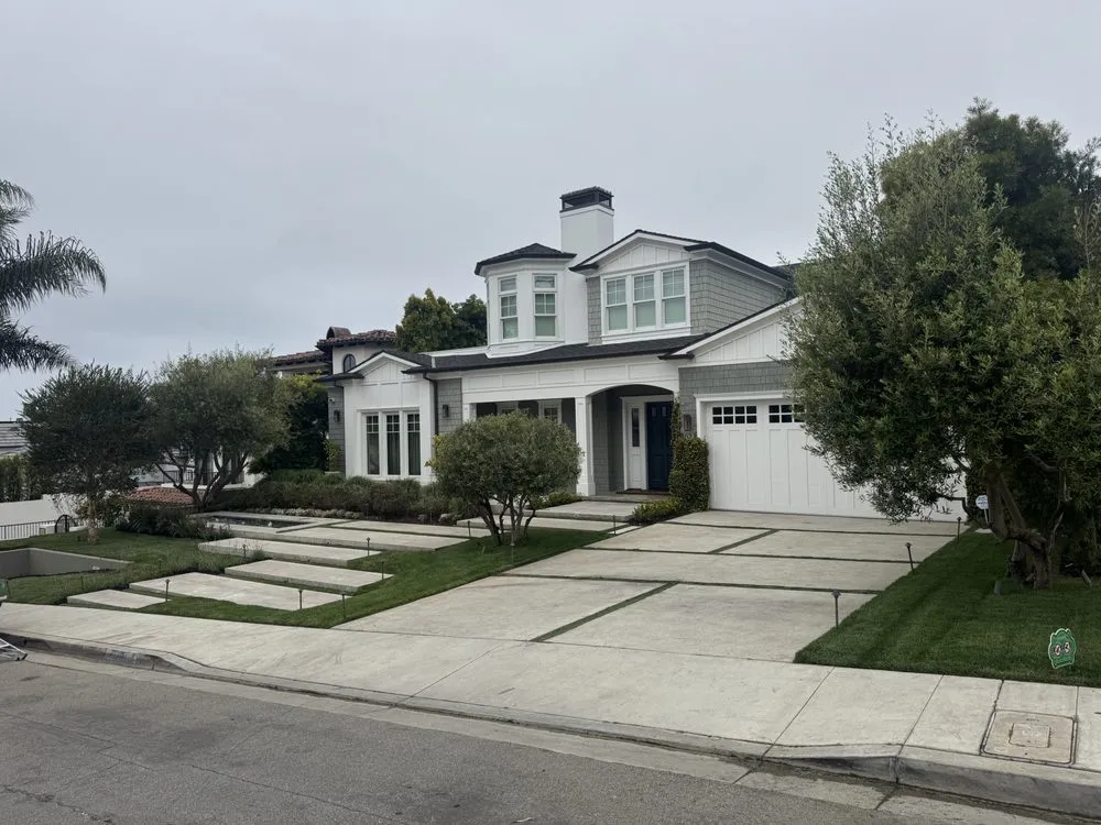 Trusted yard cleanup service near you in Los Angeles, CA by Dee Elite Irrigation and Maintenance