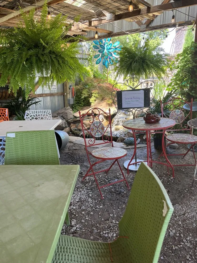 Reliable yard maintenance experts serving Omaha, NE - Dee-sign Landscaping & Garden Shop