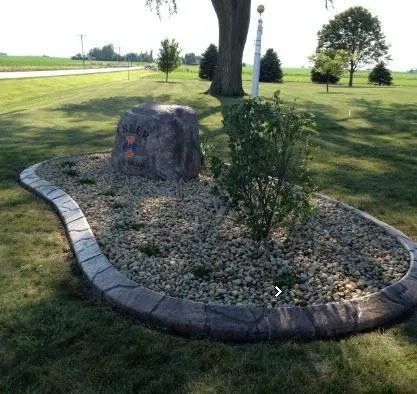 Custom garden landscaping near you in Urbana, IL by Deem Landscaping