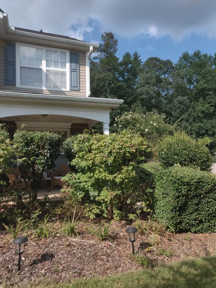 Custom landscaping services experts serving Gainesville, GA - Deeno’s Imperial Landscaping