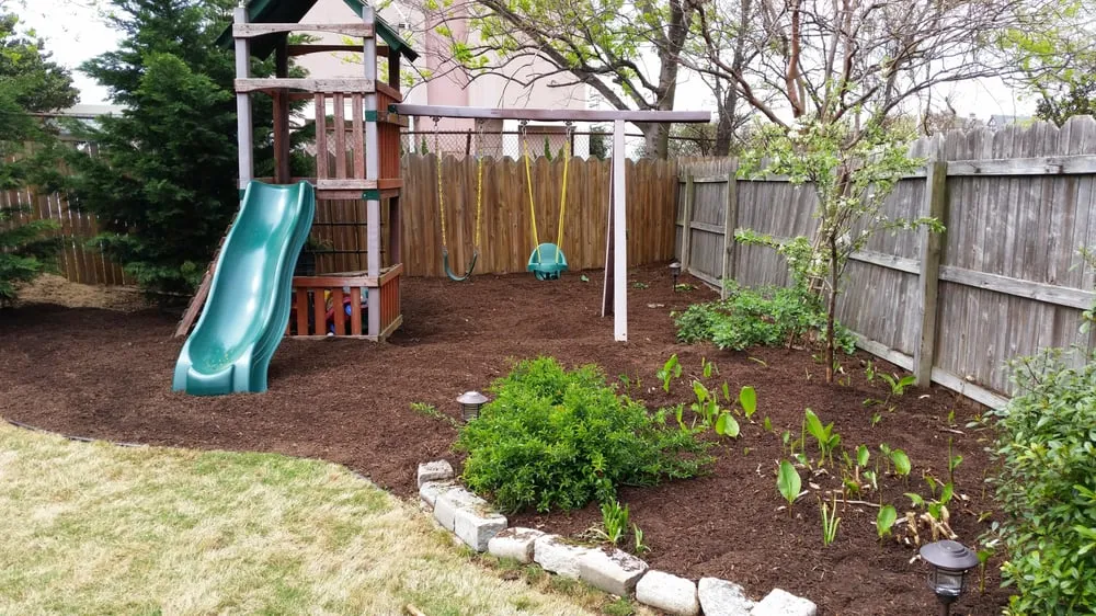 Custom outdoor landscaping experts serving Virginia Beach, VA - Deep Creek Earthworks