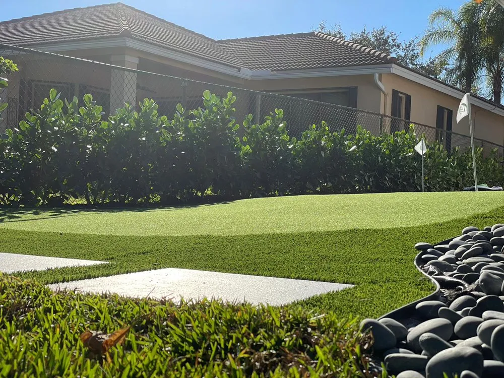 Top-rated yard maintenance with custom design across Fort Lauderdale, FL - Deep green landscapers