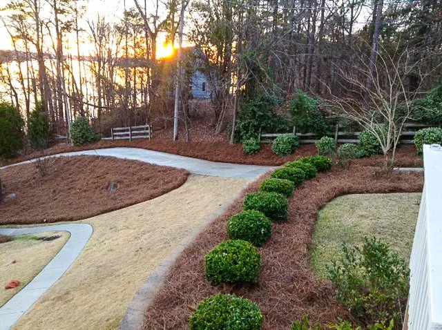 Reliable yard maintenance in Pelham, AL - Deep Green Lawn Care