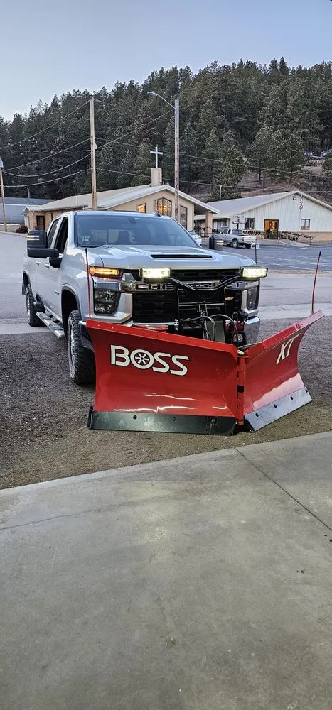 Reliable yard maintenance in Rapid City, SD - Deep Roots Tree