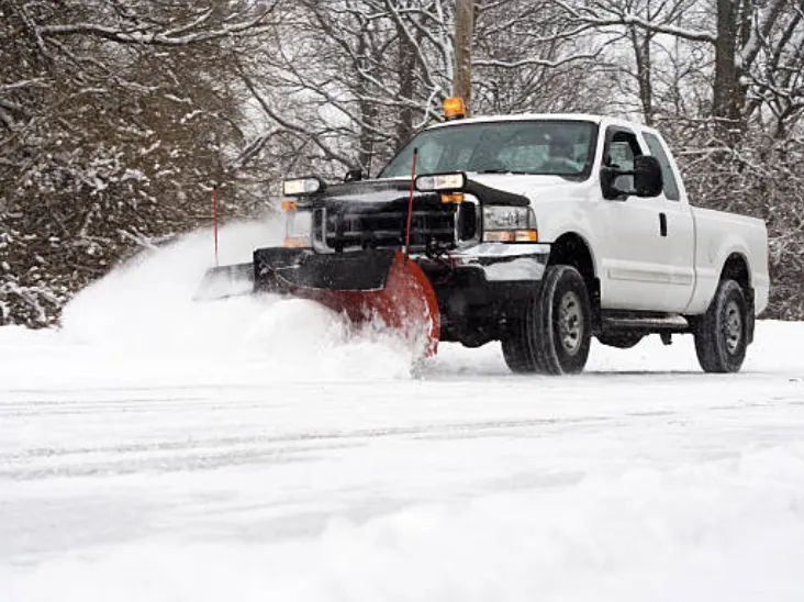 Affordable yard maintenance in Rockford, IL by Deep Roots Yarding