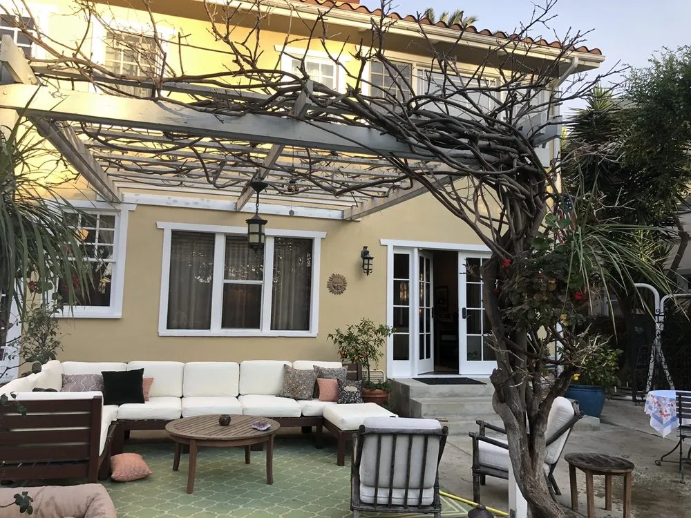 Custom yard cleanup service experts serving Los Angeles, CA - Deephouse Landscaping