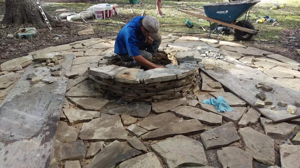 Top-rated landscaping services for year-round maintenance in Lake Charles, LA by Deepswoods Lawn and Landscaping