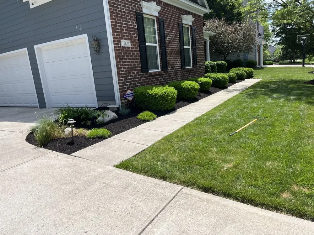 Custom landscape design experts serving Noblesville, IN - Deer Landscaping