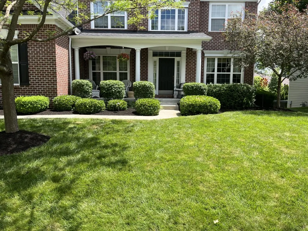 Professional garden landscaping experts serving Noblesville, IN - Deer Landscaping