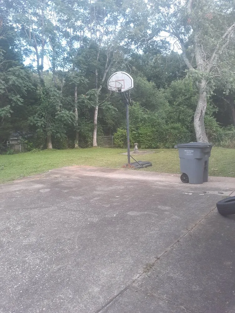 Local landscape design in Greer, SC - Dee’s Hauling & Lawn Services