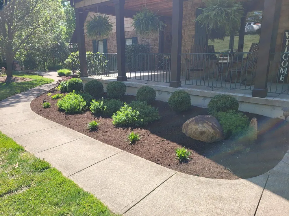 Top-rated lawn care service near you in Alexandria, KY by Dees Landscapes