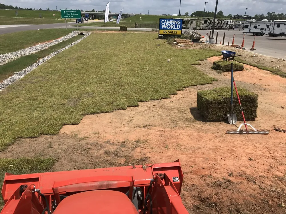 Local lawn care service in Gulfport, MS by Dee's Lawn & Landscaping