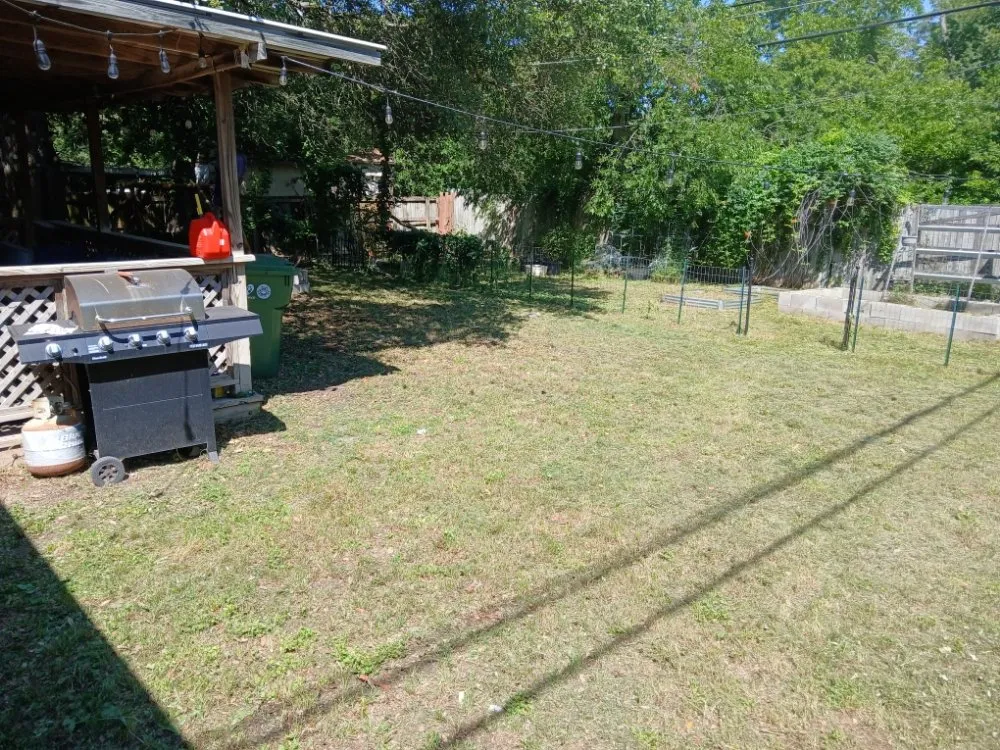 Expert lawn care service in Waco, TX by Dee's Lawn Service