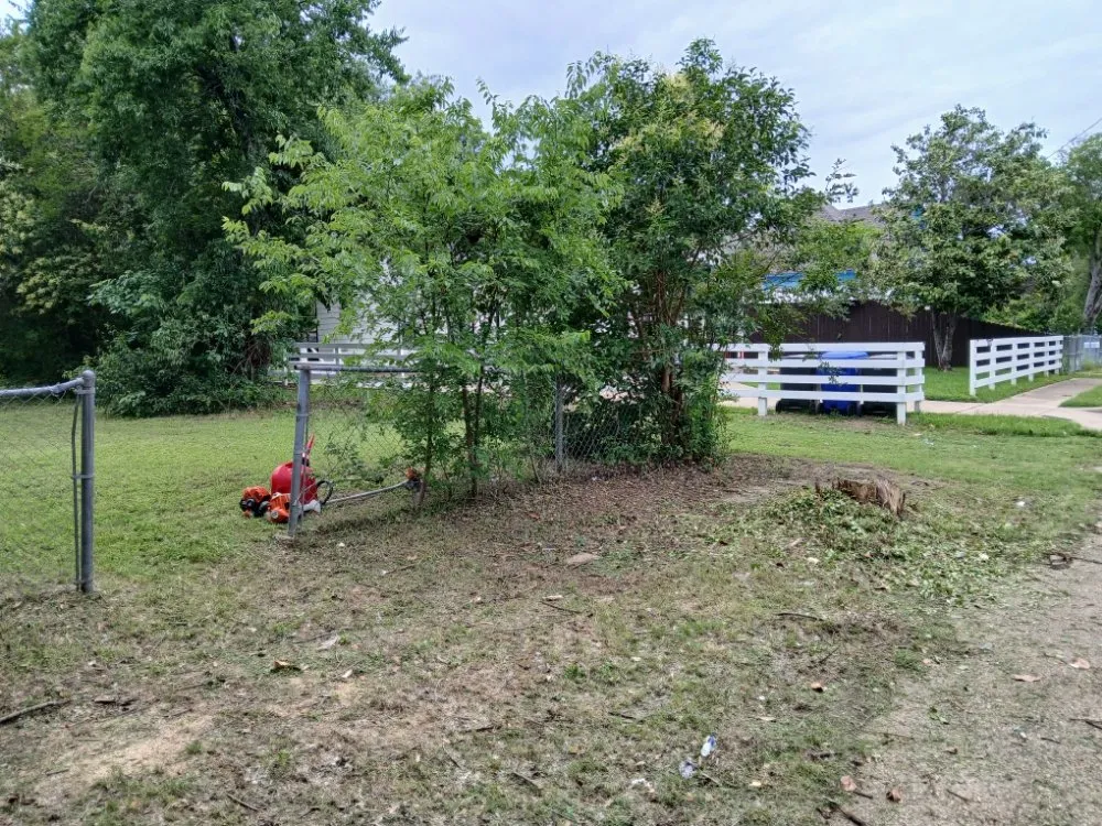 Custom outdoor landscaping for residential properties across Waco, TX - Dee's Lawn Service