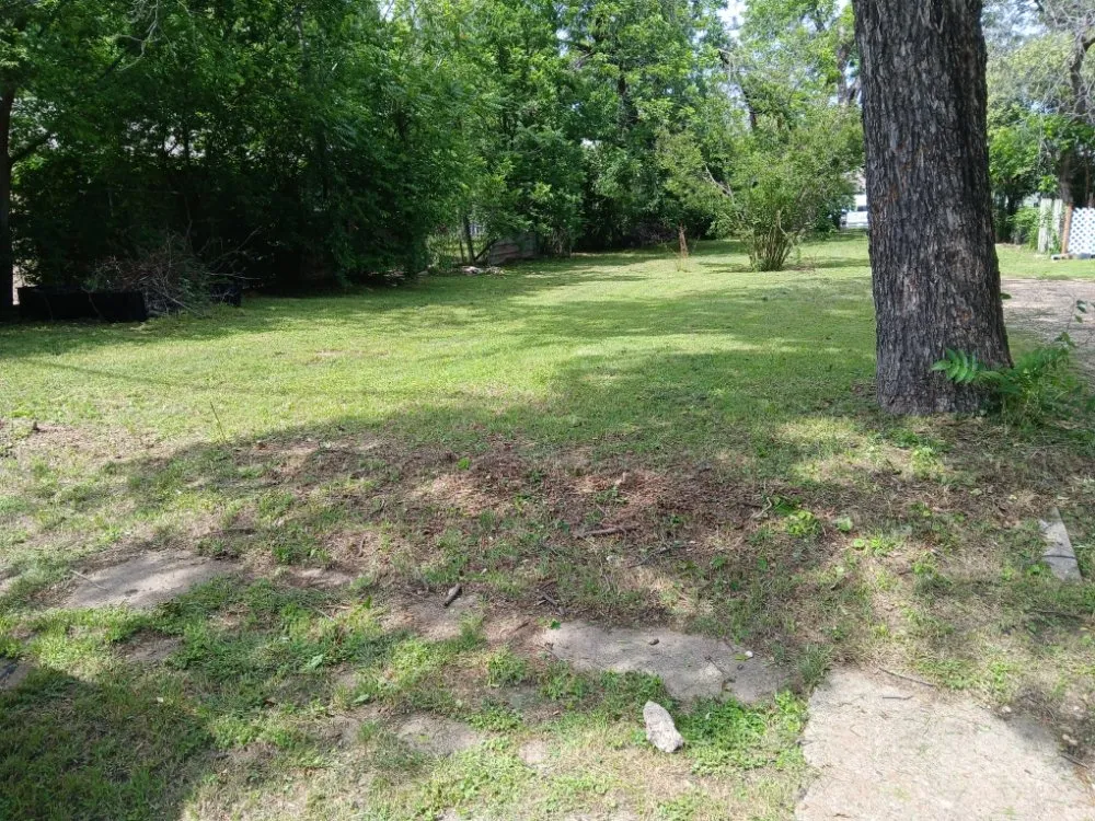 Trusted residential landscaping in Waco, TX by Dee's Lawn Service