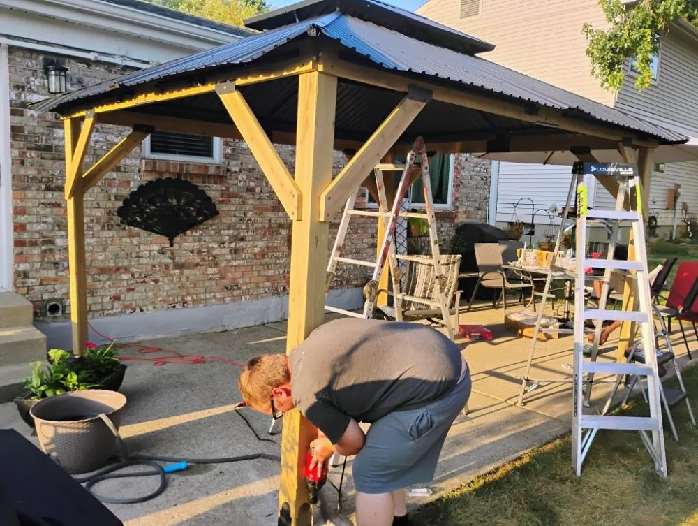 Affordable outdoor landscaping in Watterson Park, KY by Dee's Lawncare & Mobile Mechanics