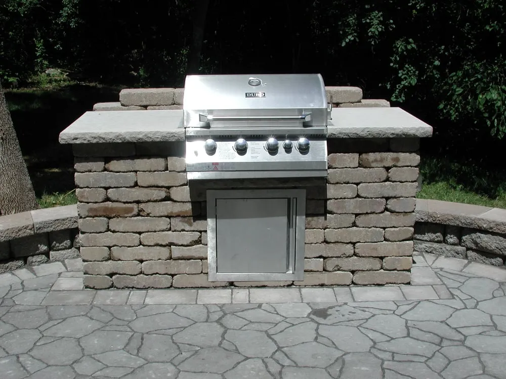 Affordable yard maintenance in Clayton, OH - Deeter Nurseries