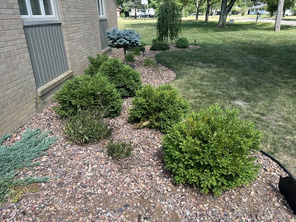Local yard maintenance in Defiance, OH - Defiance Lawn Care and Snow Removal