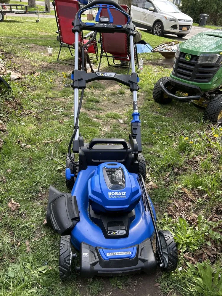 Professional yard maintenance in Vestal, NY by Defides Lawncare Specialists