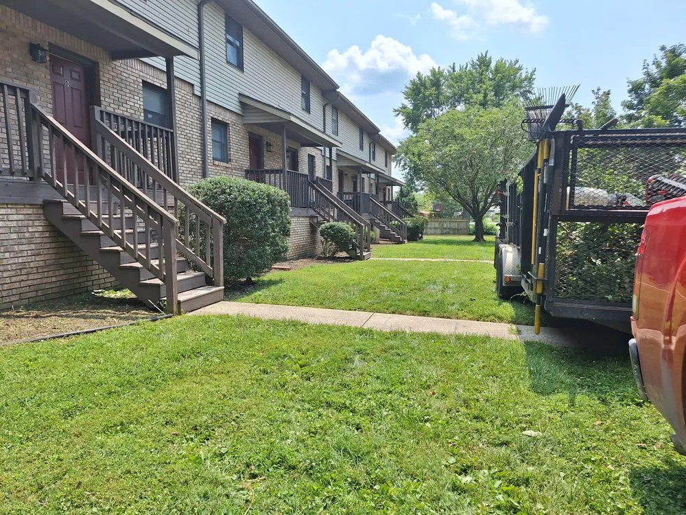 Affordable yard cleanup service in Linton, IN - Definitive Cut