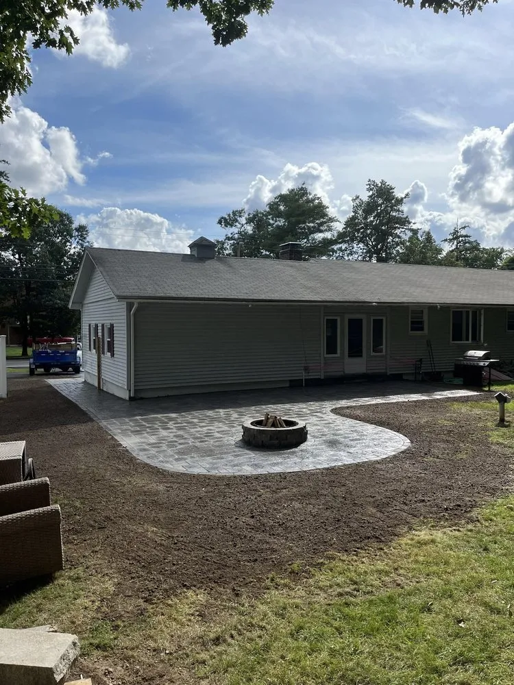 Local garden landscaping experts serving Manchester, NH - Definitive Landscaping