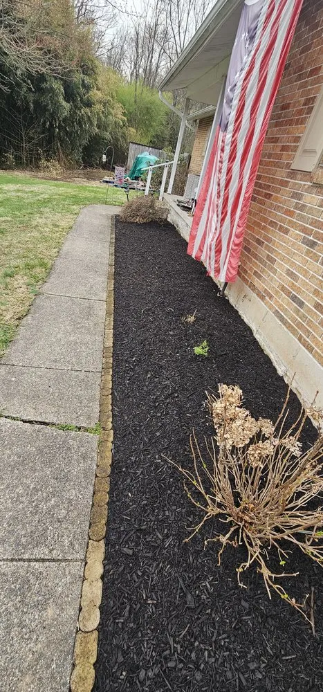 Professional yard cleanup service experts serving Coopersburg, PA - DeFiore's Property Maintenance