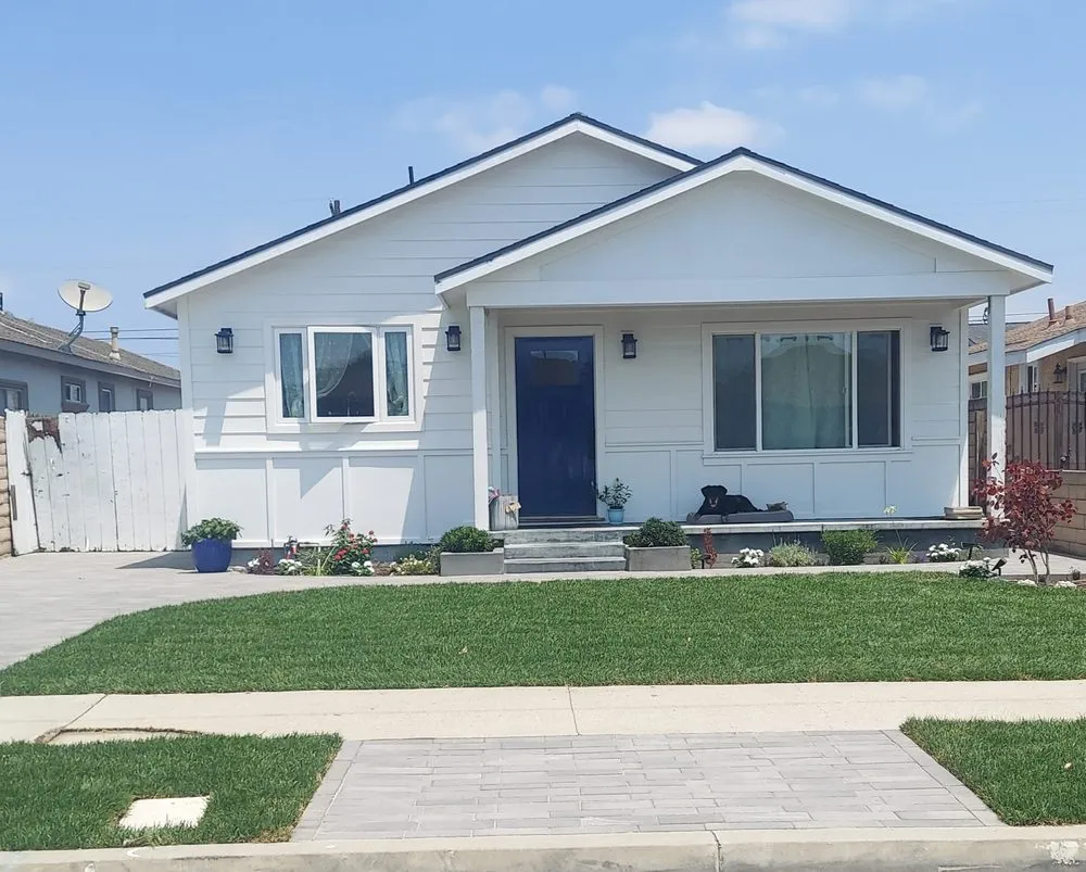 Top-rated yard maintenance with custom design in Long Beach, CA by De’Guerrero Design & Build